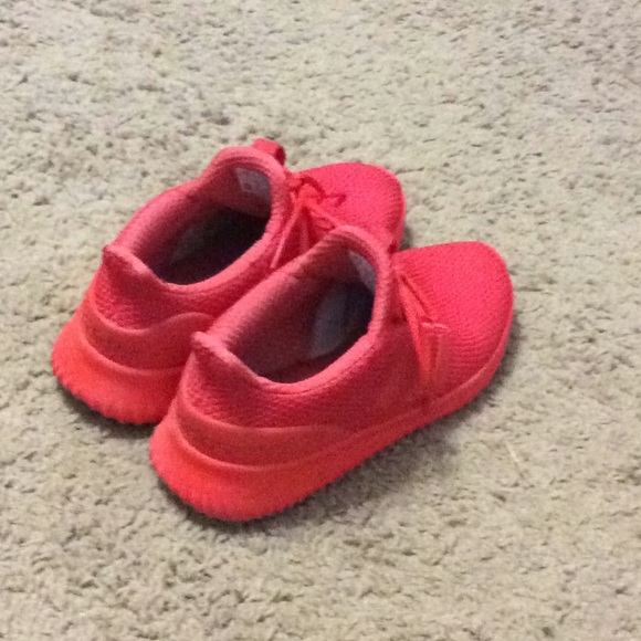 ADIDAS - Picture 2 of 5